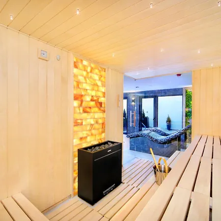 Galleria & Wellness Apart-hotel 4*